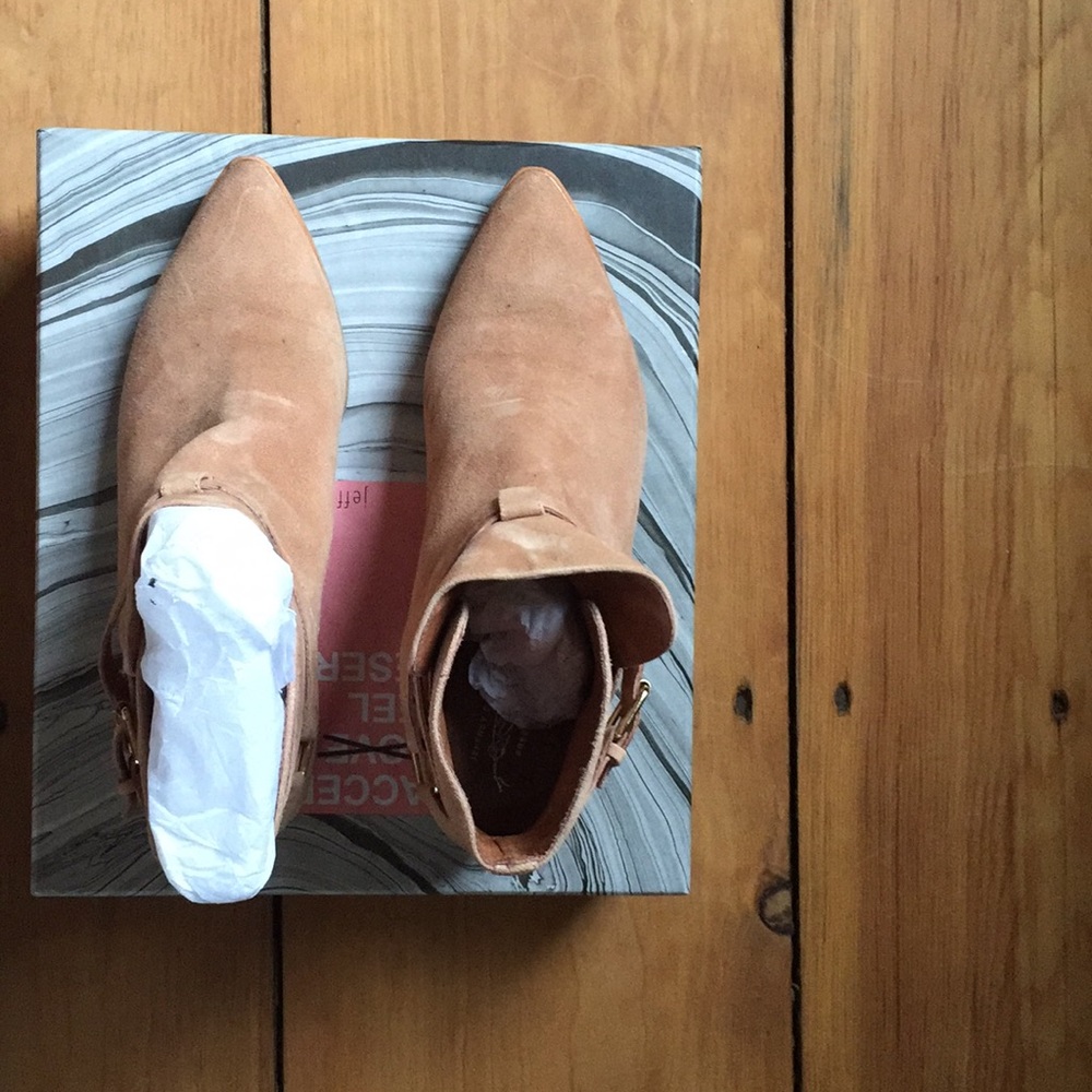 Cute suede ankle boot - as NEW - Picture 3 of 5